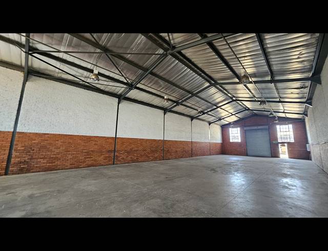 330M² WAREHOUSE TO LET IN ROSSLYN